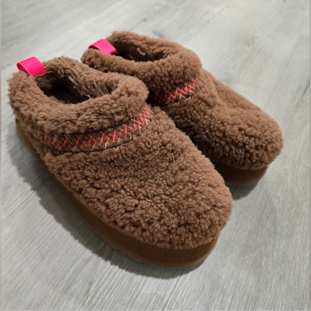 UGG Tazz Slipper Heritage Braid Hardwood (Women’s) Size 9 - Picture 13 of 14